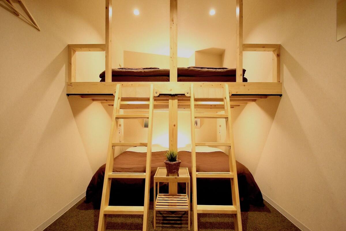 ห้องพัก (Private, 4 People) | ตู้นิรภัยในห้องพัก, ผ้าม่านกันแสง, เตารีด/โต๊ะรีดผ้า, Wi-Fi ฟรี