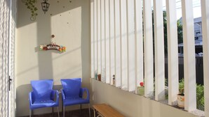 Interior entrance - IKIRU to Live - Hostel (Surabaya)