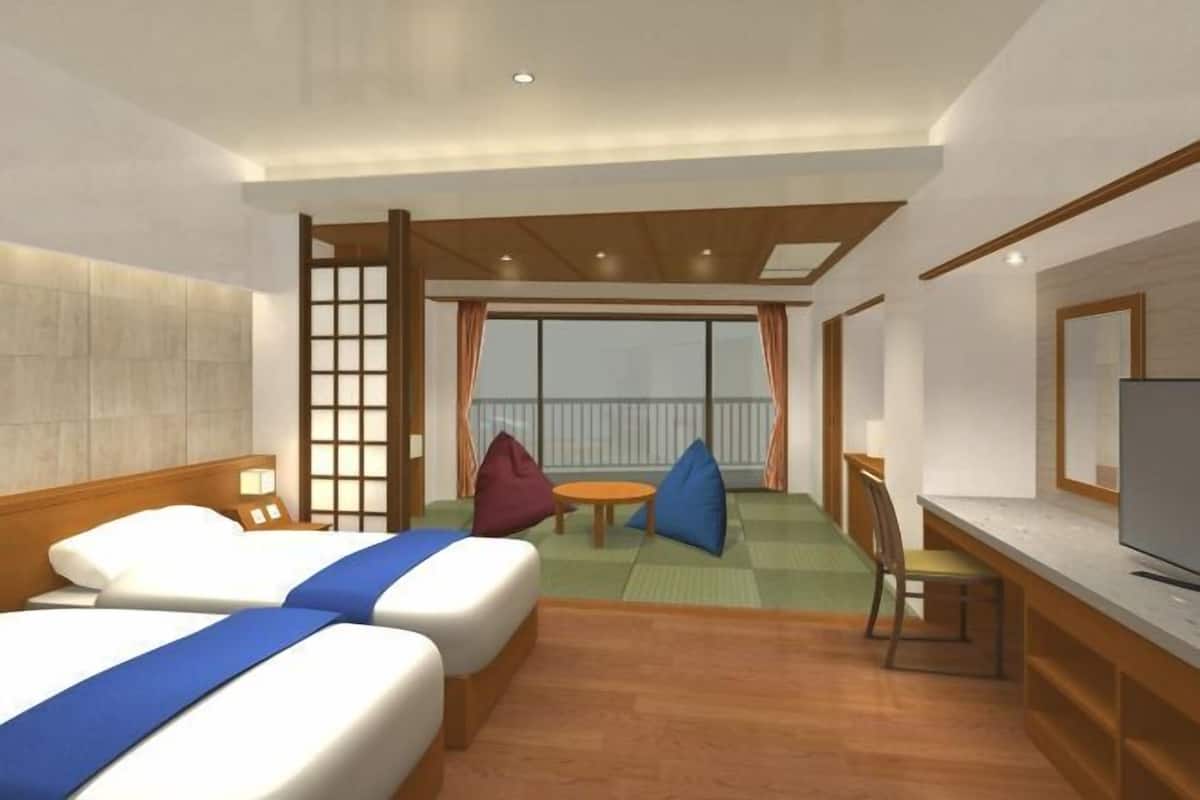 In-room safe, free WiFi, bed sheets