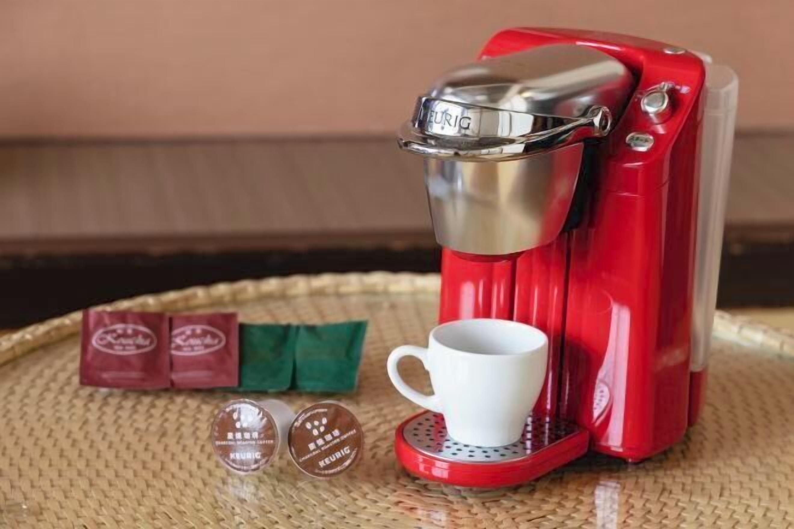 Kaffee und/oder Kaffeemaschine