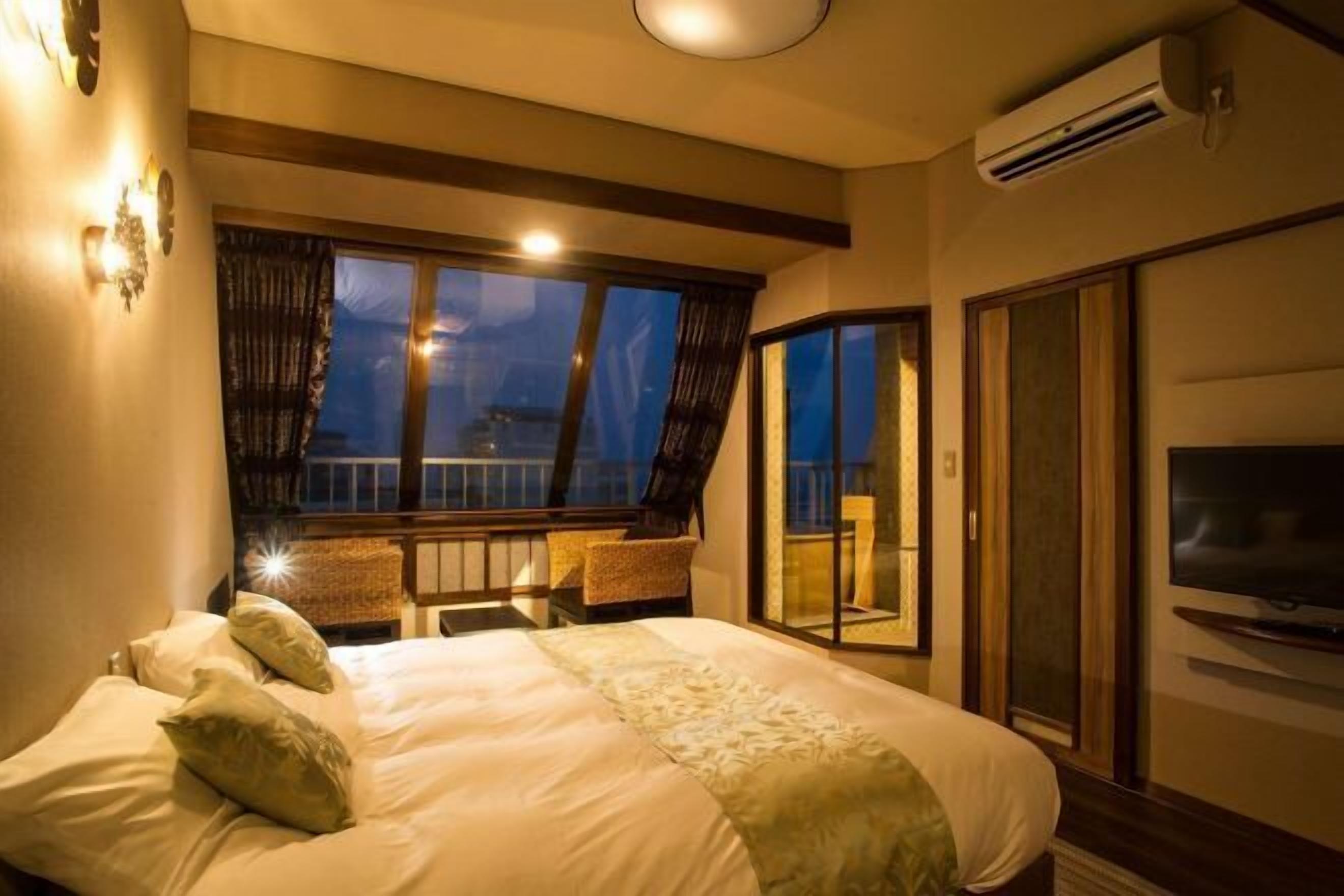 Een kluis op de kamer, gratis wifi, beddengoed