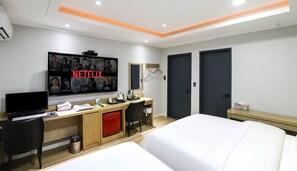 Chambre Standard avec lits jumeaux (Check-in at 7pm on Sat&Sun)