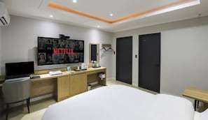 Standard Room (Check-in at 7pm on Sat&Sun) | Premium bedding, down duvets, memory-foam beds, free WiFi - Hotel Primo (Daejeon)