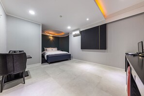 Deluxe Room (Check-in at 7pm on Sat&Sun) | View from room - Hotel Primo (Daejeon)