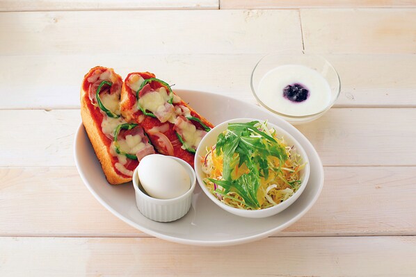 Breakfast meal