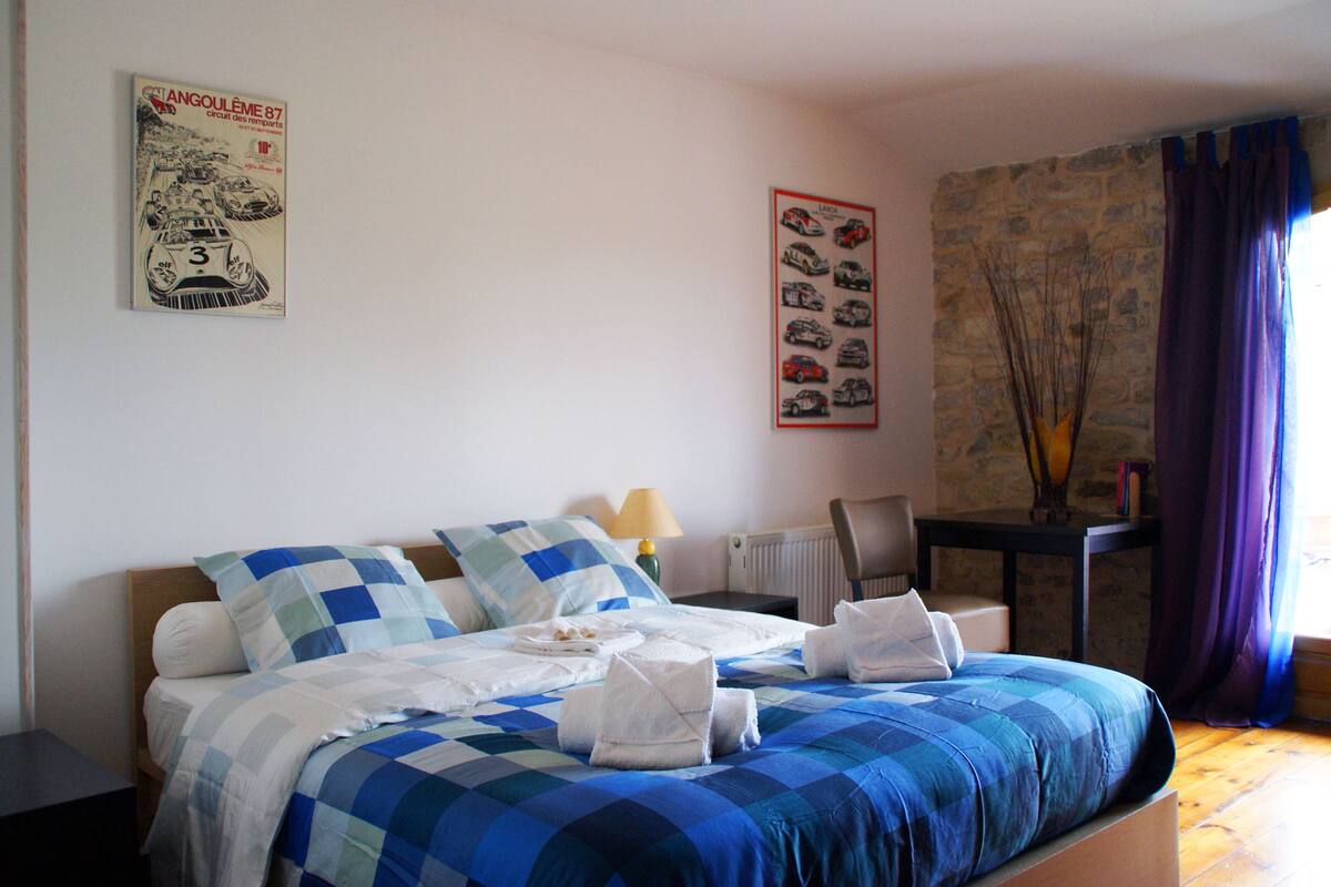 Comfort Double Room (Retromobile)