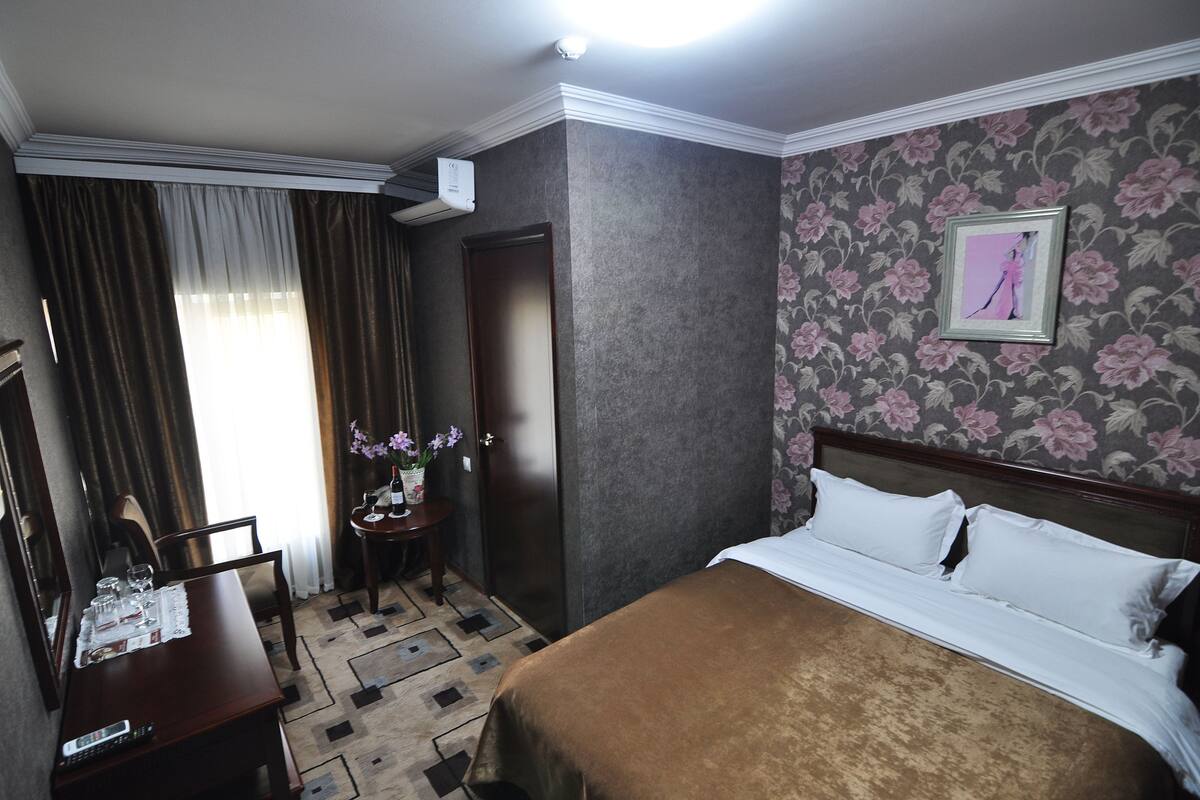 Minibar, in-room safe, desk, rollaway beds