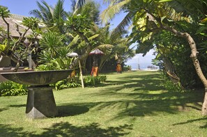 Dining - Bayside Bungalows (Manggis)