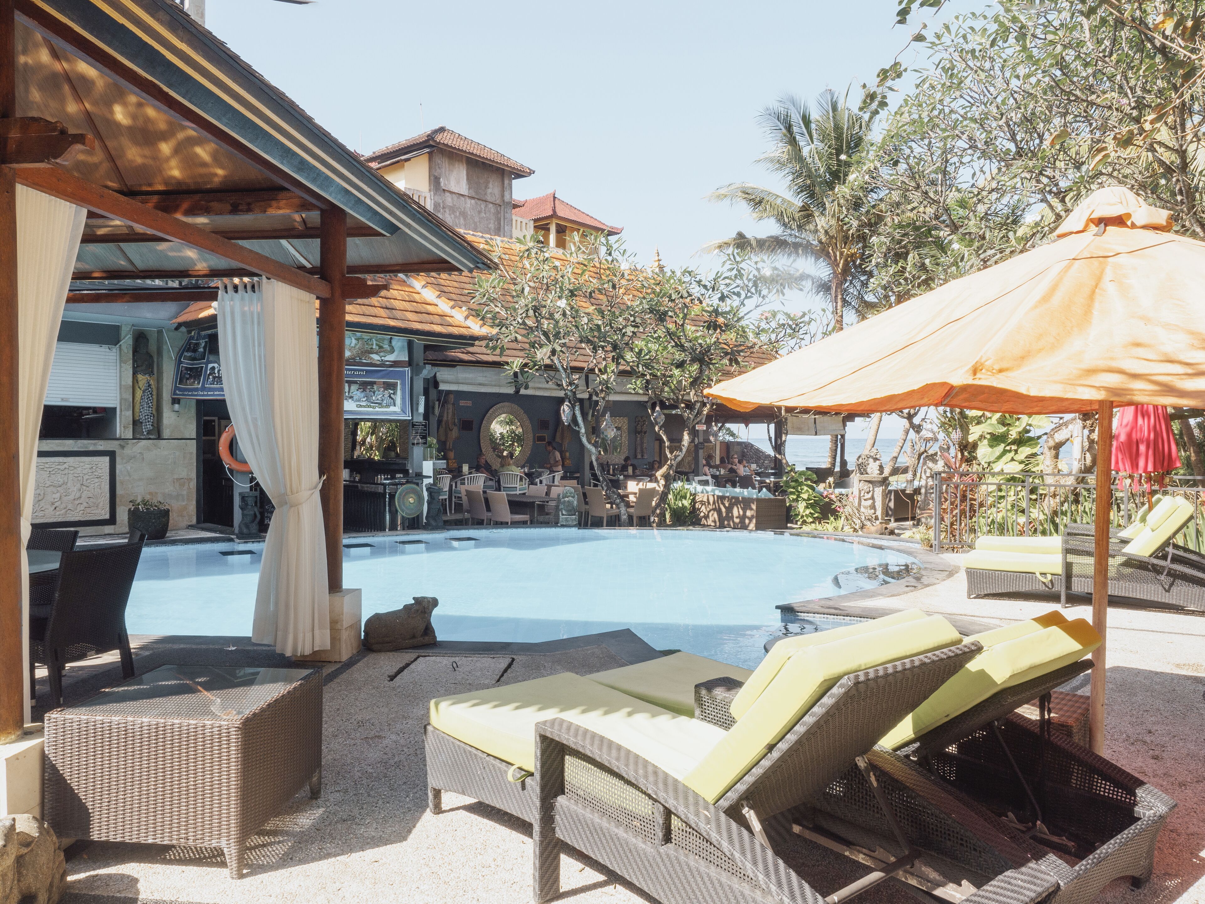 outdoor pool, pool loungers