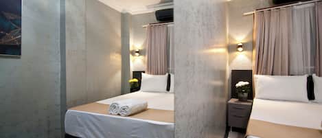 Economy Double Room | Bathroom | Shower, free toiletries, hair dryer, slippers
