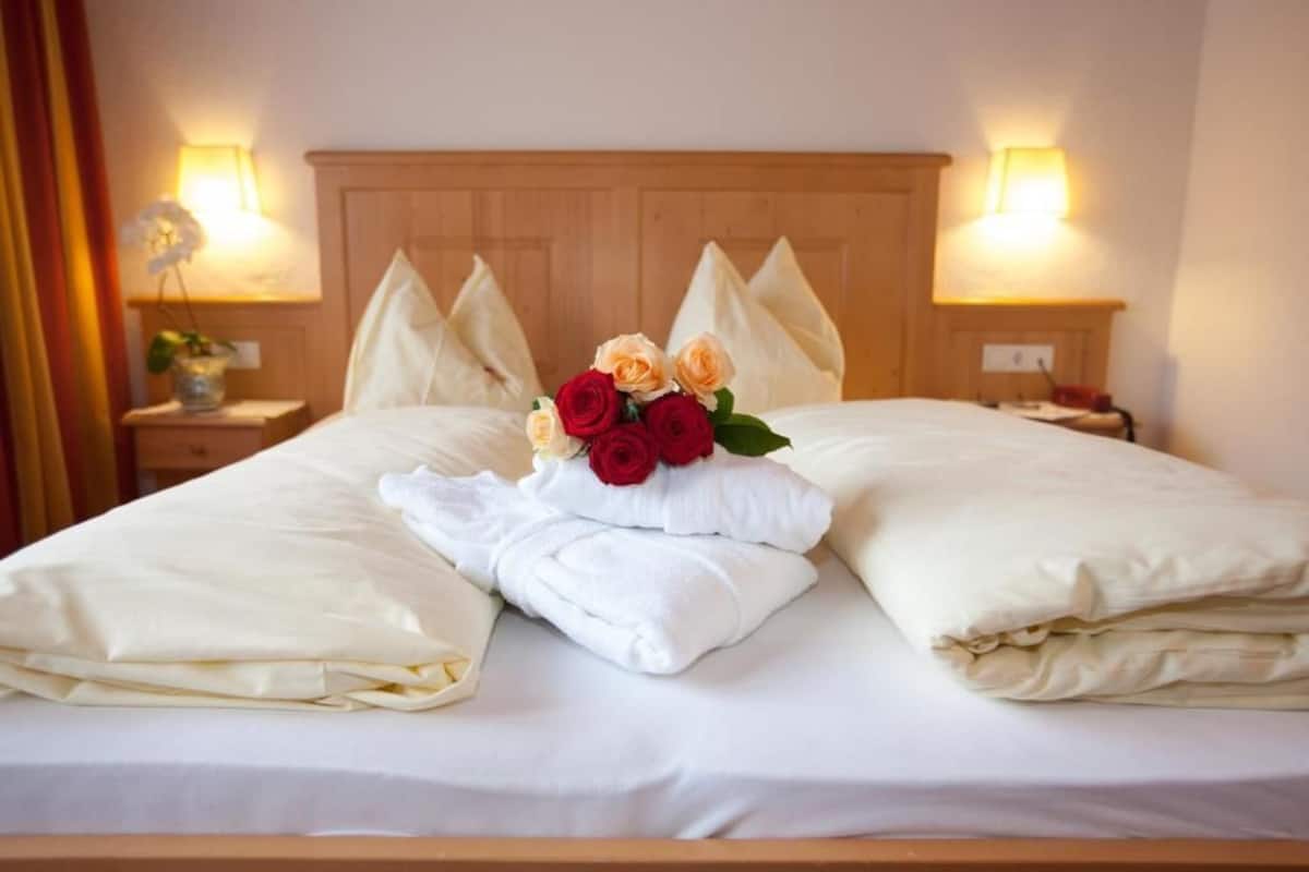 Standard Double or Twin Room, Mountain View | 1 bedroom, premium bedding, in-room safe, free WiFi