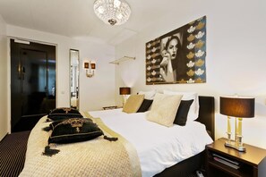 Free cots/infant beds, rollaway beds, free WiFi