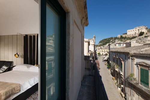 Palazzo Conti Camere & Suite