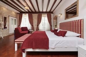 Room - Palace Central Square (Trogir)