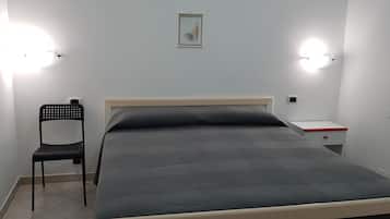 Classic dubbelrum - 1 dubbelsäng | Memory foam-madrasser, skrivbord, mörkläggningsgardiner och gratis wi-fi