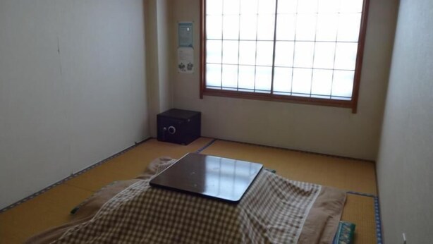 エコノミールーム (Japanese-Style Room with Shared Bath) | WiFi (無料)