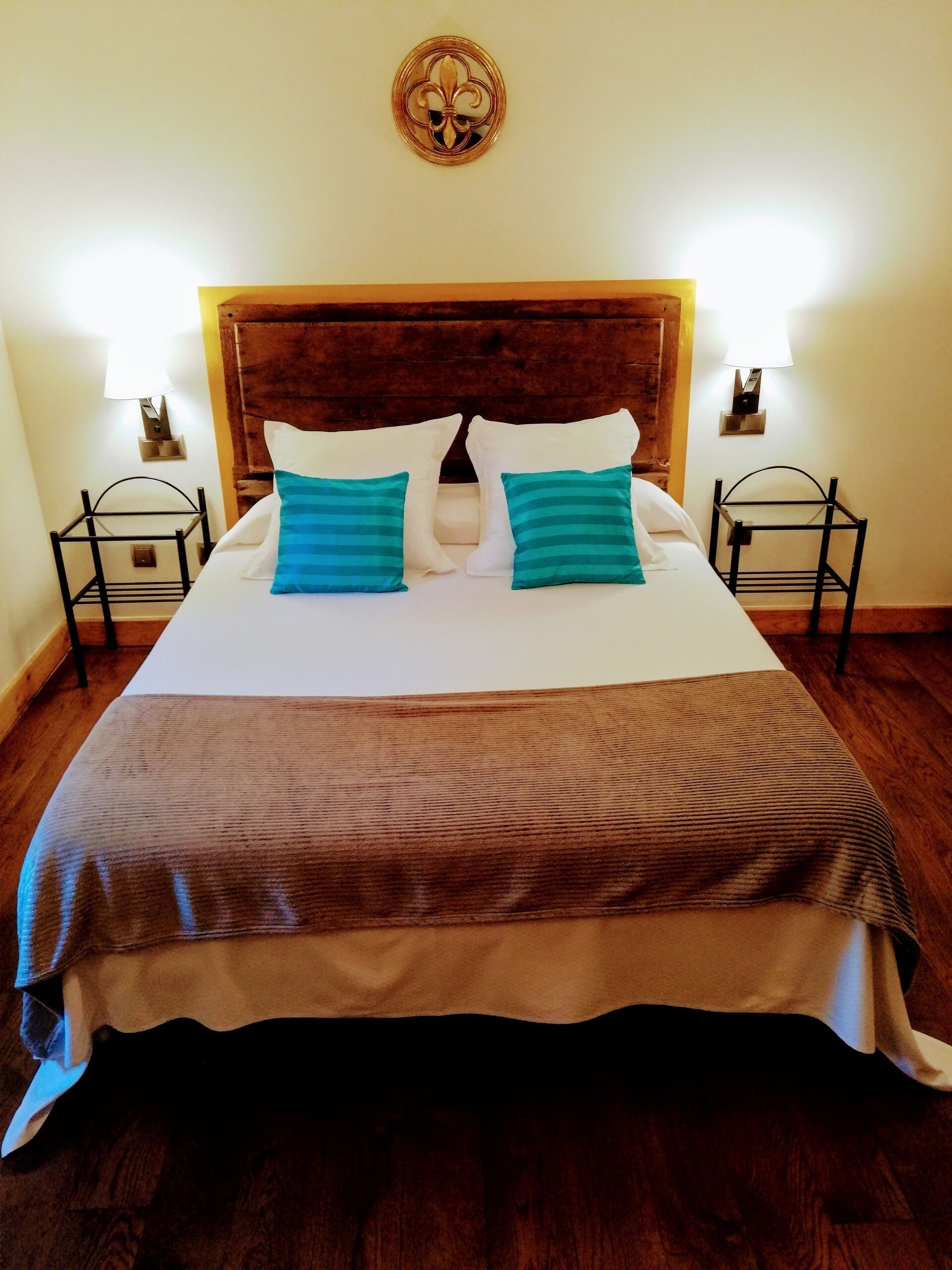 double or twin room, private bathroom | 1 bedroom