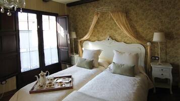 Coffres-forts dans les chambres, bureau, chambres insonorisées