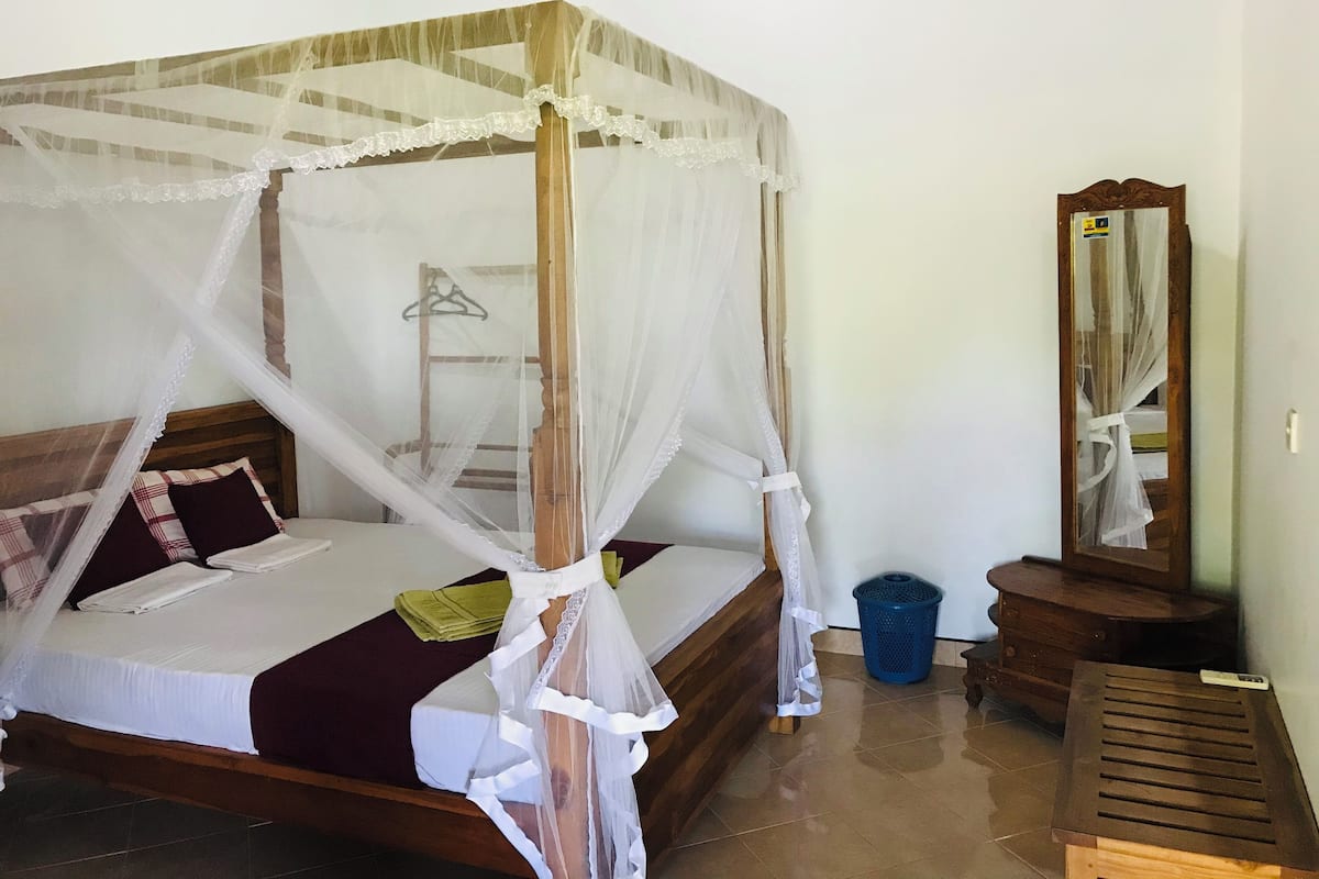 Habitación estándar doble | Escritorio, wifi gratis, ropa de cama