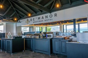 Petit déjeuner buffet compris tous les jours