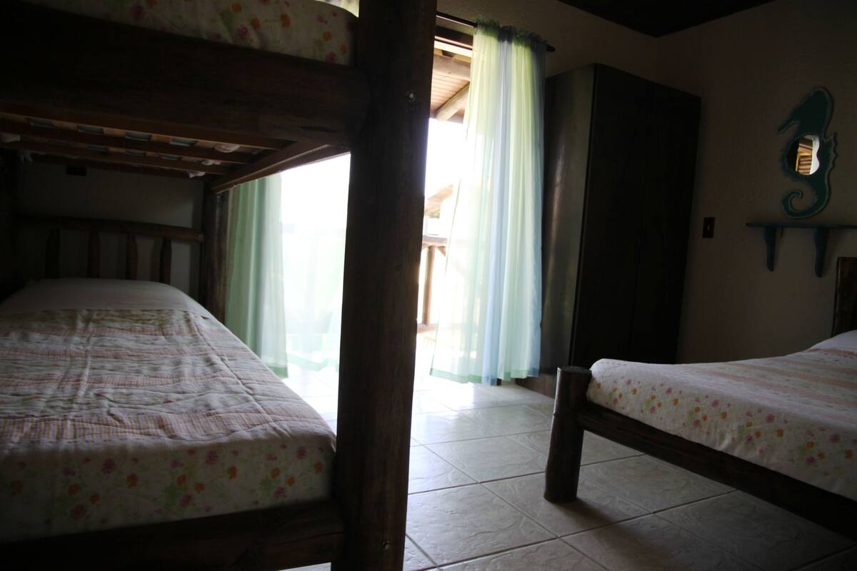 Basic Duplex, 2 Bedrooms