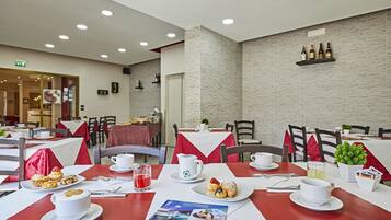 Desayuno buffet incluido todos los días