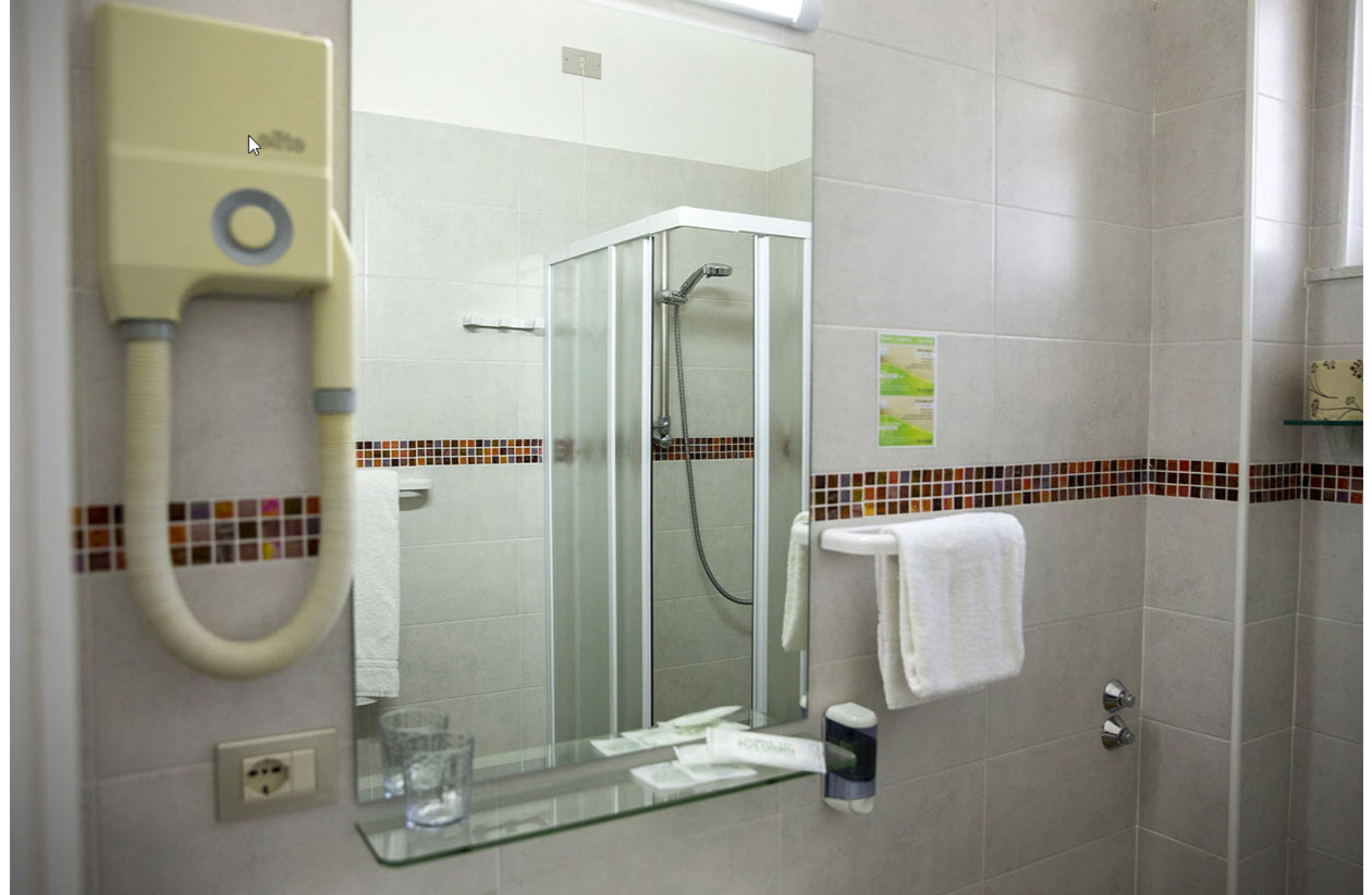 single room, balcony | bathroom | shower, free toiletries, hair dryer, bidet