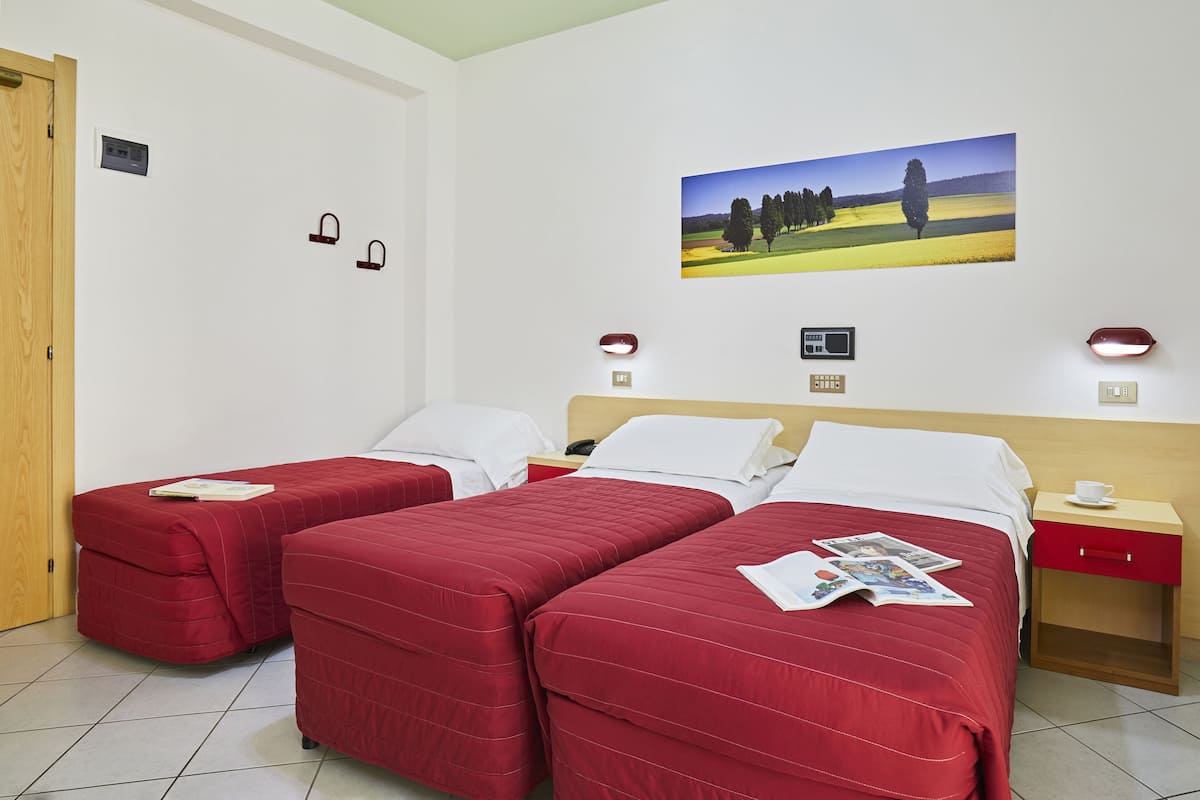 triple room, balcony | premium bedding, minibar, in-room safe, desk