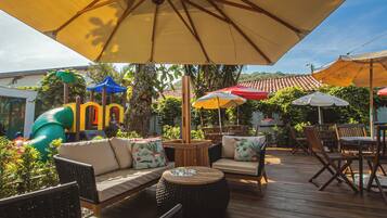 Poolside bar