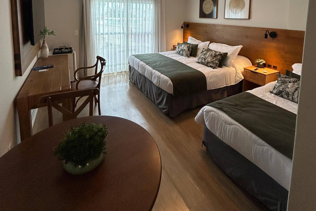 Minibar, rideaux occultants, Wi-Fi gratuit, draps fournis