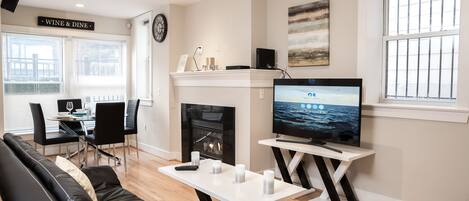 Een 40-inch smart-tv met digitale zenders, Netflix en streamingdiensten