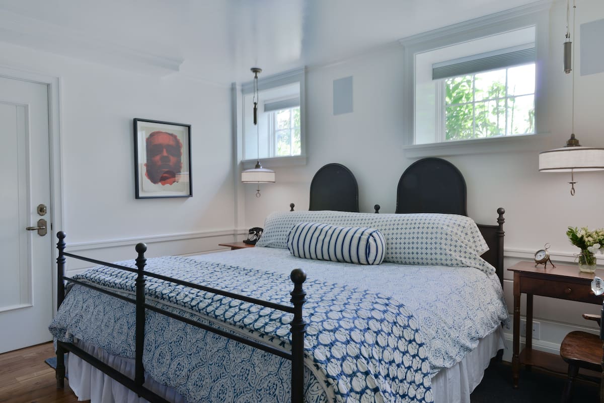 Standard Garden View Basement Level, Accessible | Egyptian cotton sheets, premium bedding, down comforters, pillowtop beds