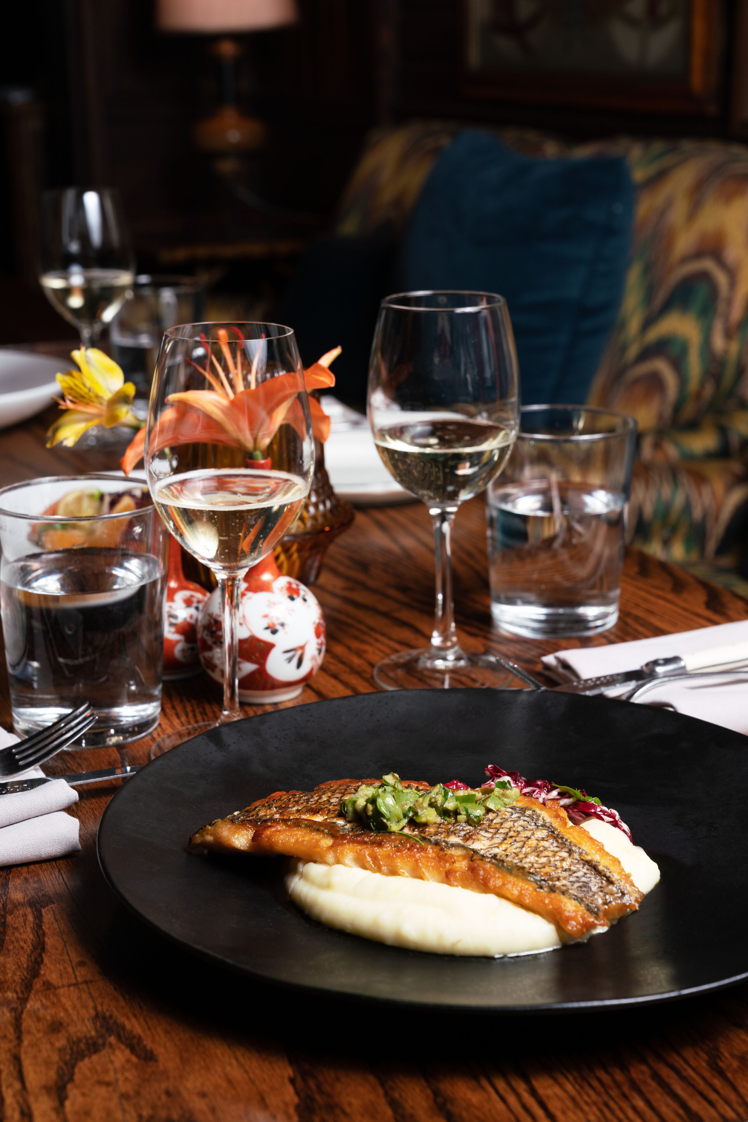 dinner and brunch served, italian cuisine