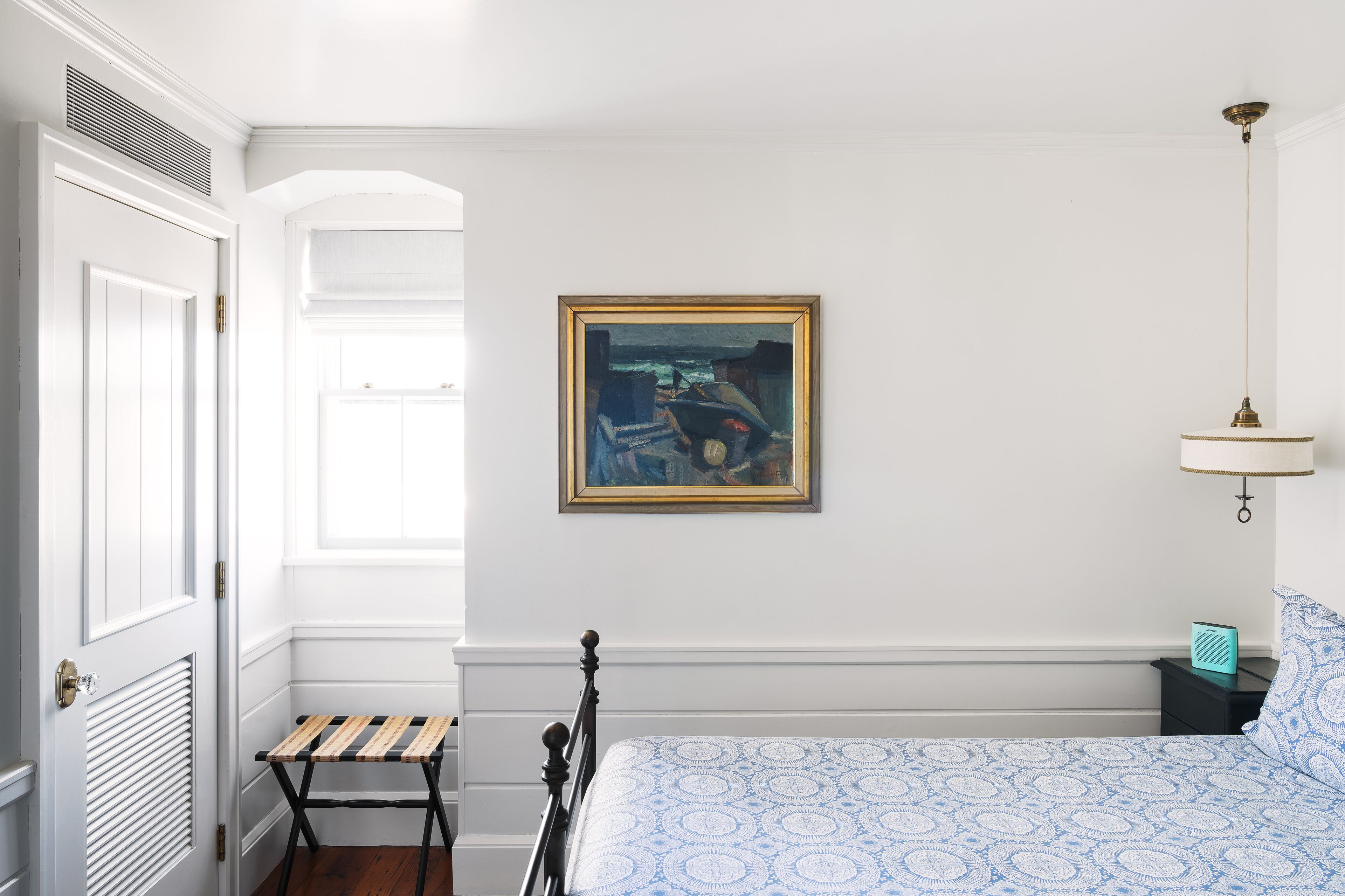 petite room, 1 queen bed  | egyptian cotton sheets, premium bedding, down duvets, pillow-top beds