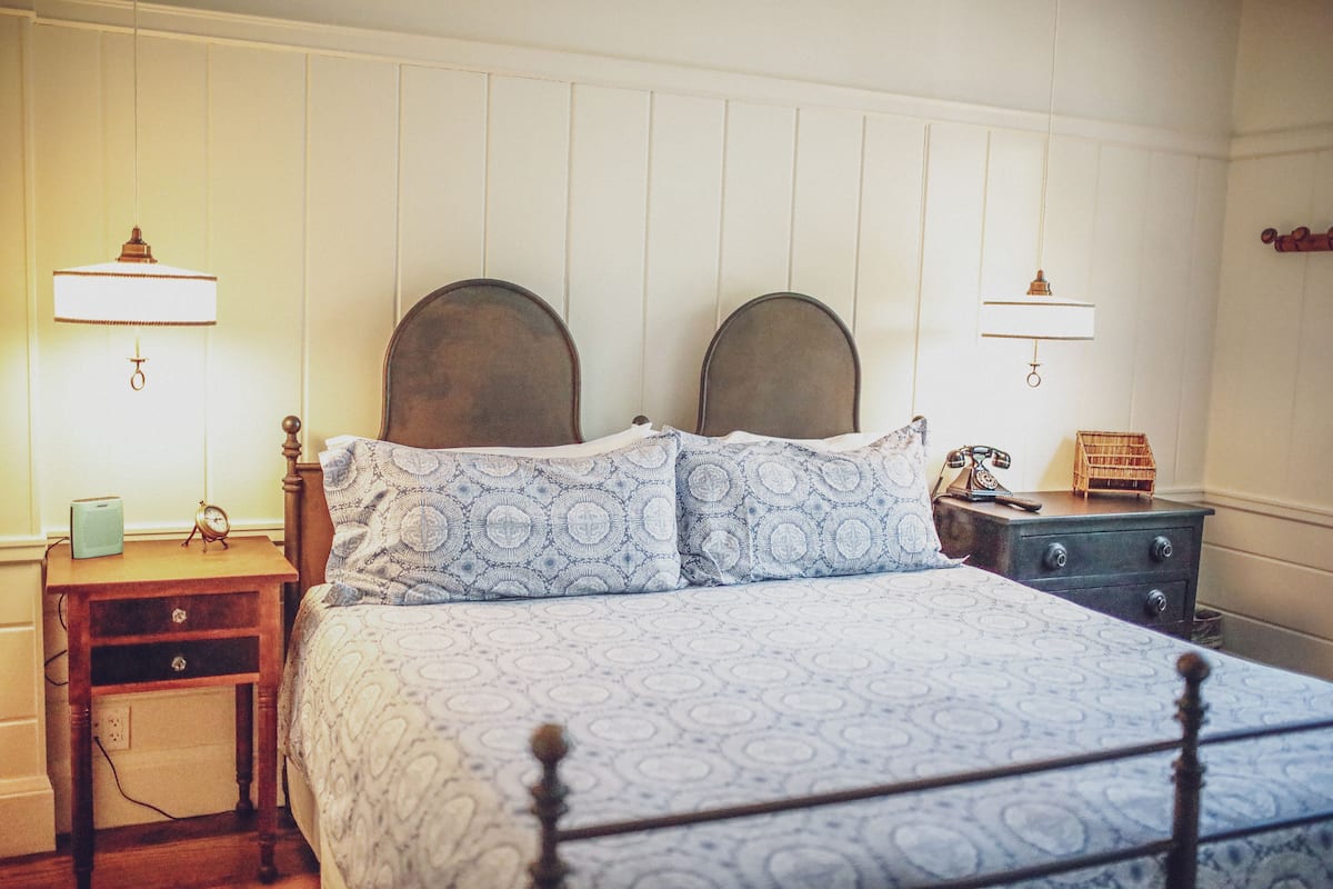 Standard Room, 1 King Bed | Egyptian cotton sheets, premium bedding, down comforters, pillowtop beds