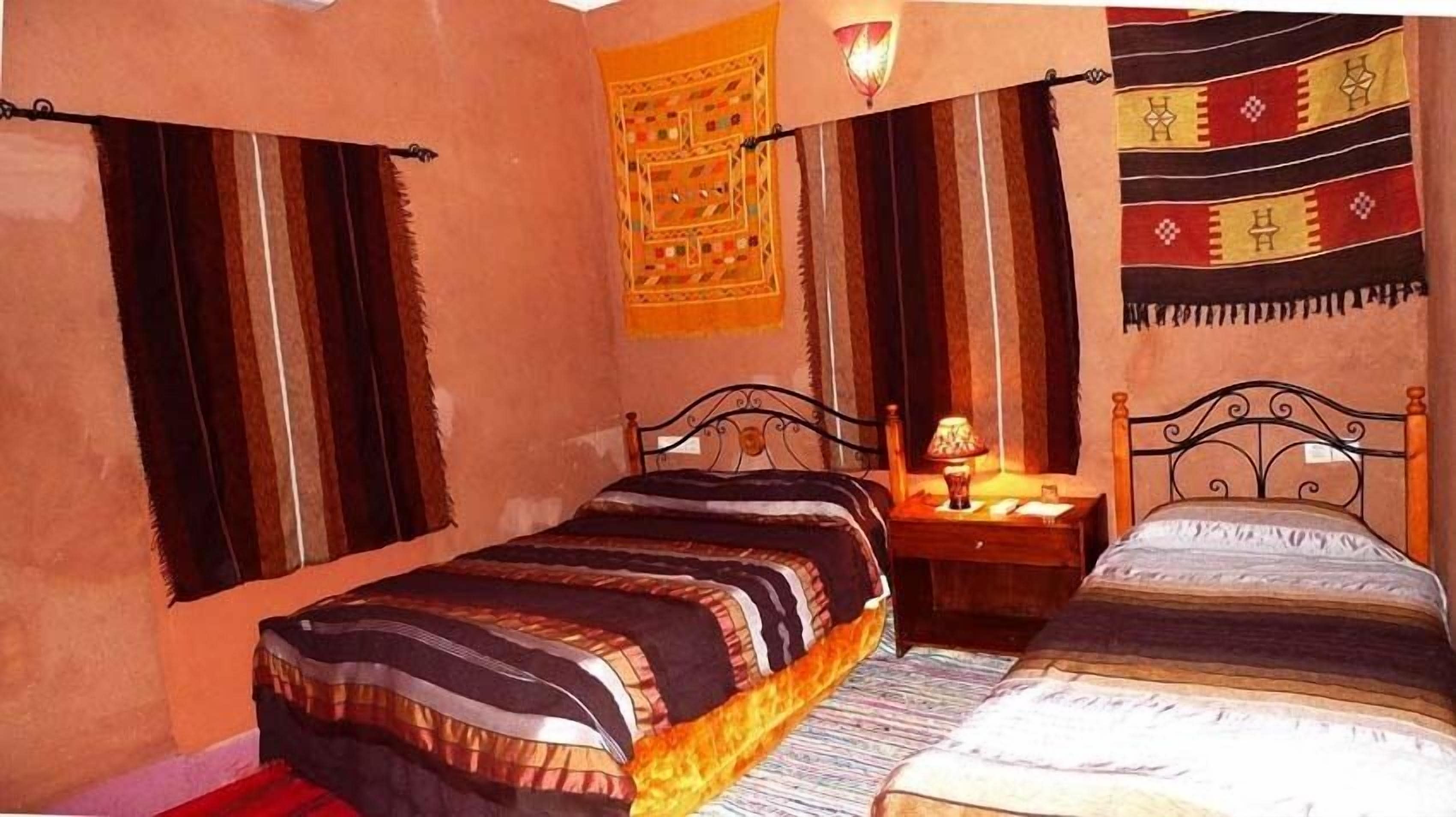 標準四人房 | 迷你吧、書桌、熨斗/熨衣板、免費搖籃/嬰兒床