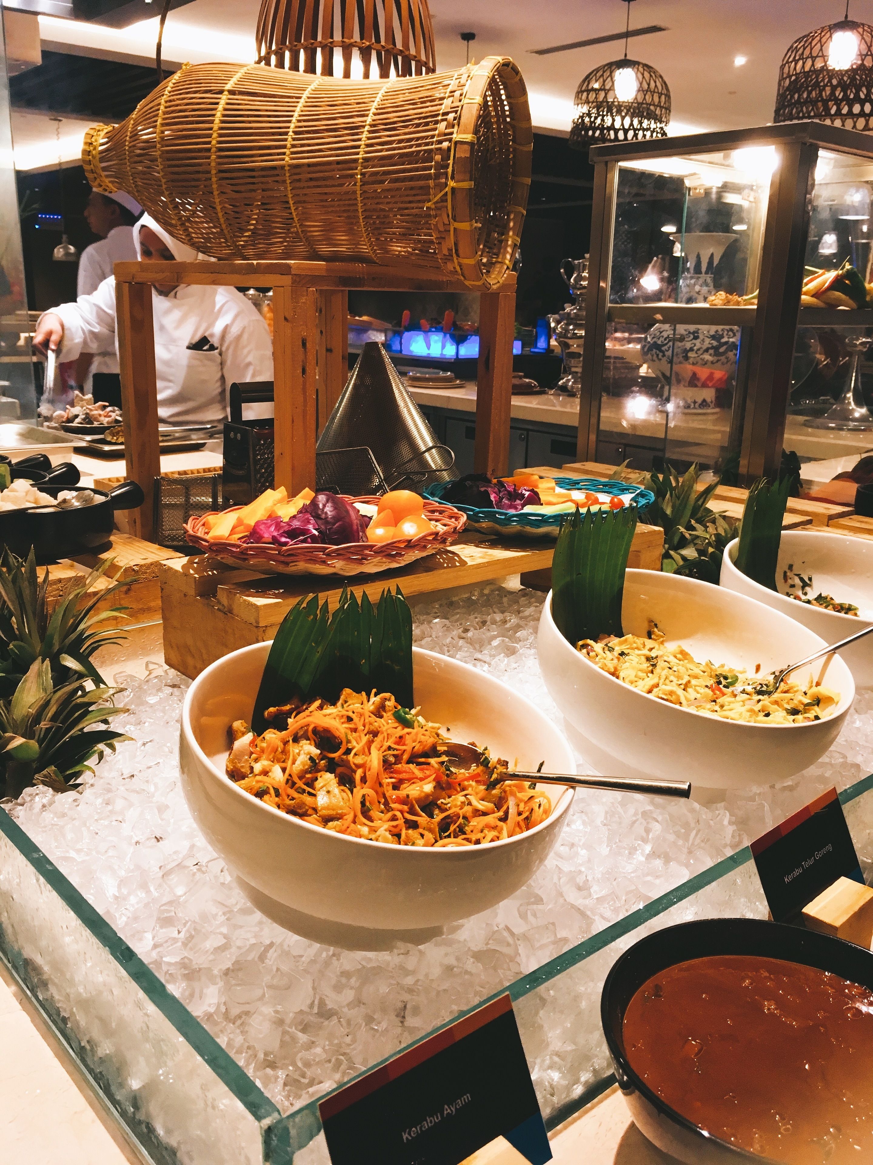 daily cooked-to-order breakfast (myr 56 per person)