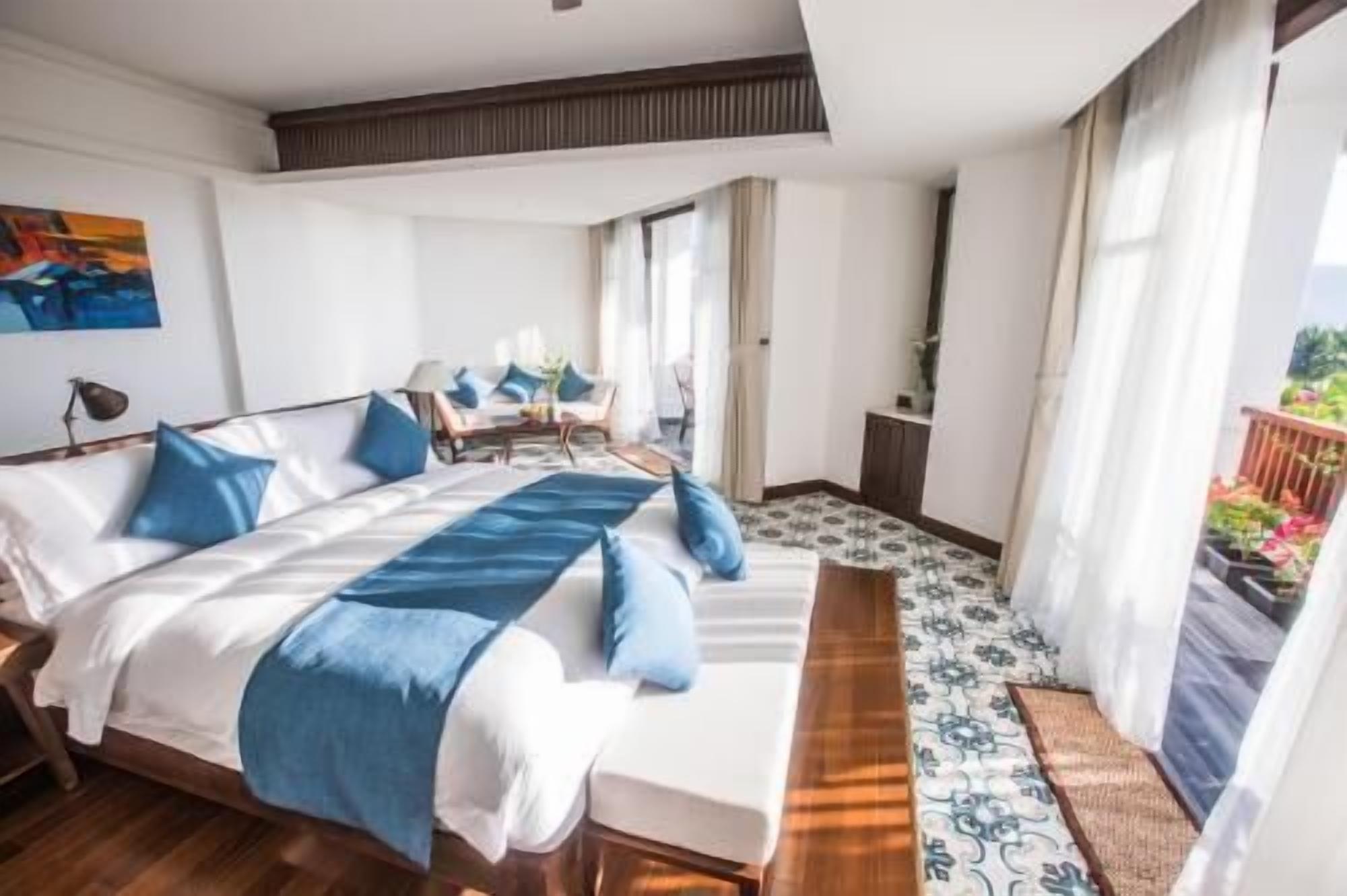 1 bedroom, premium bedding, minibar, in-room safe