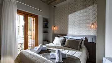 Junior Suite, 1 Bedroom, Balcony (B2) | 1 bedroom, premium bedding, free minibar, in-room safe