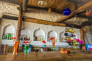 Bar junto a la alberca