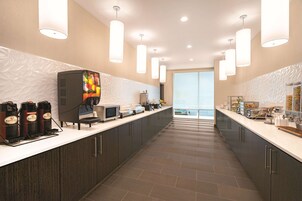 Desayuno buffet incluido todos los días 