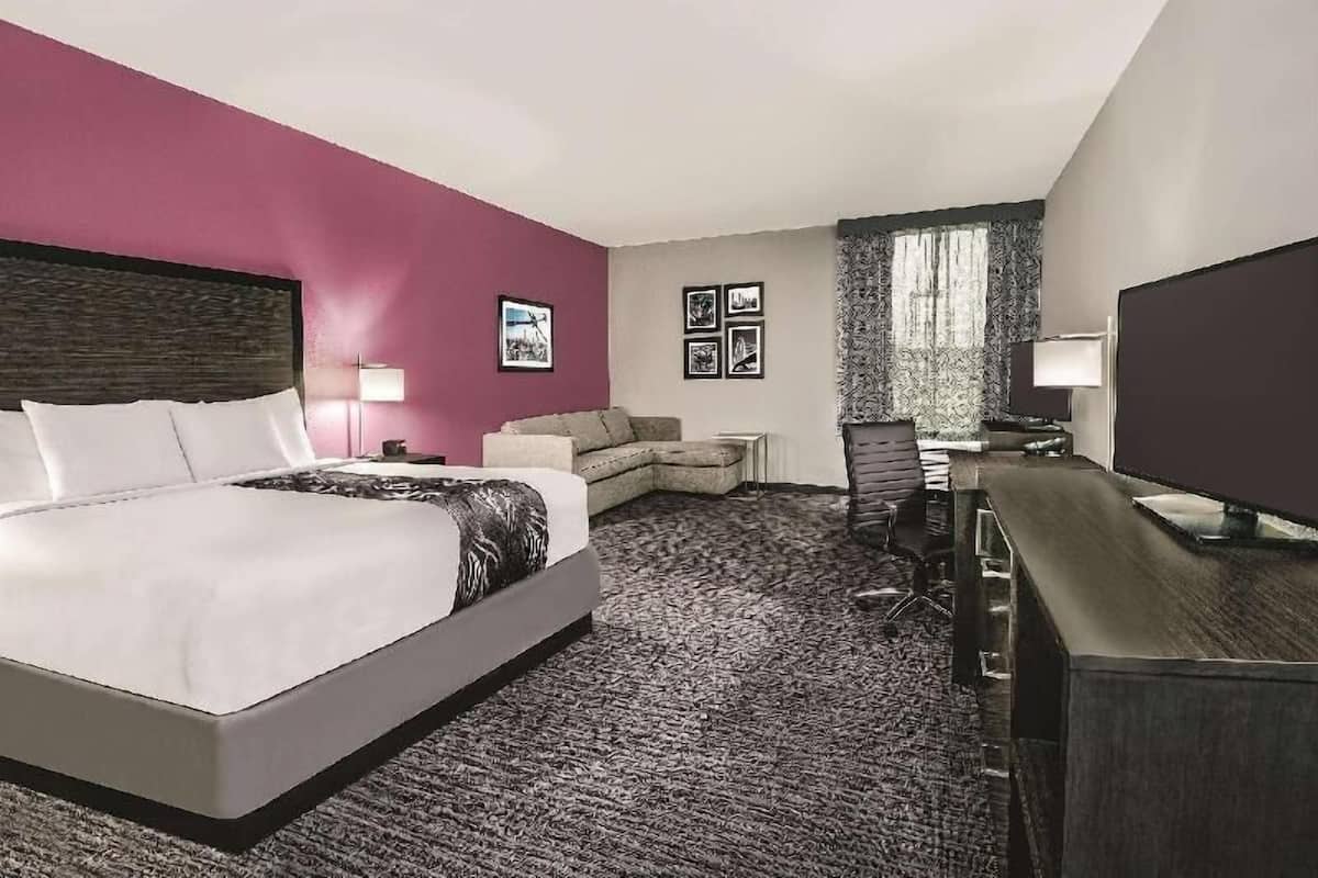 Egyptian cotton sheets, premium bedding, down duvets, pillow-top beds