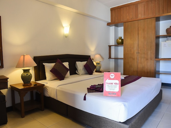 Chambre Standard double, non-fumeur | Coffre-fort, bureau, fer et planche à repasser, accès au Wi-Fi (inclus)