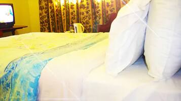 Fer et planche à repasser, lits bébé (gratuits)