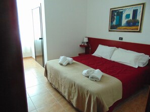 Comfort Double Room, Bathtub | Desk, free WiFi - Hotel Bizantino (Massafra)
