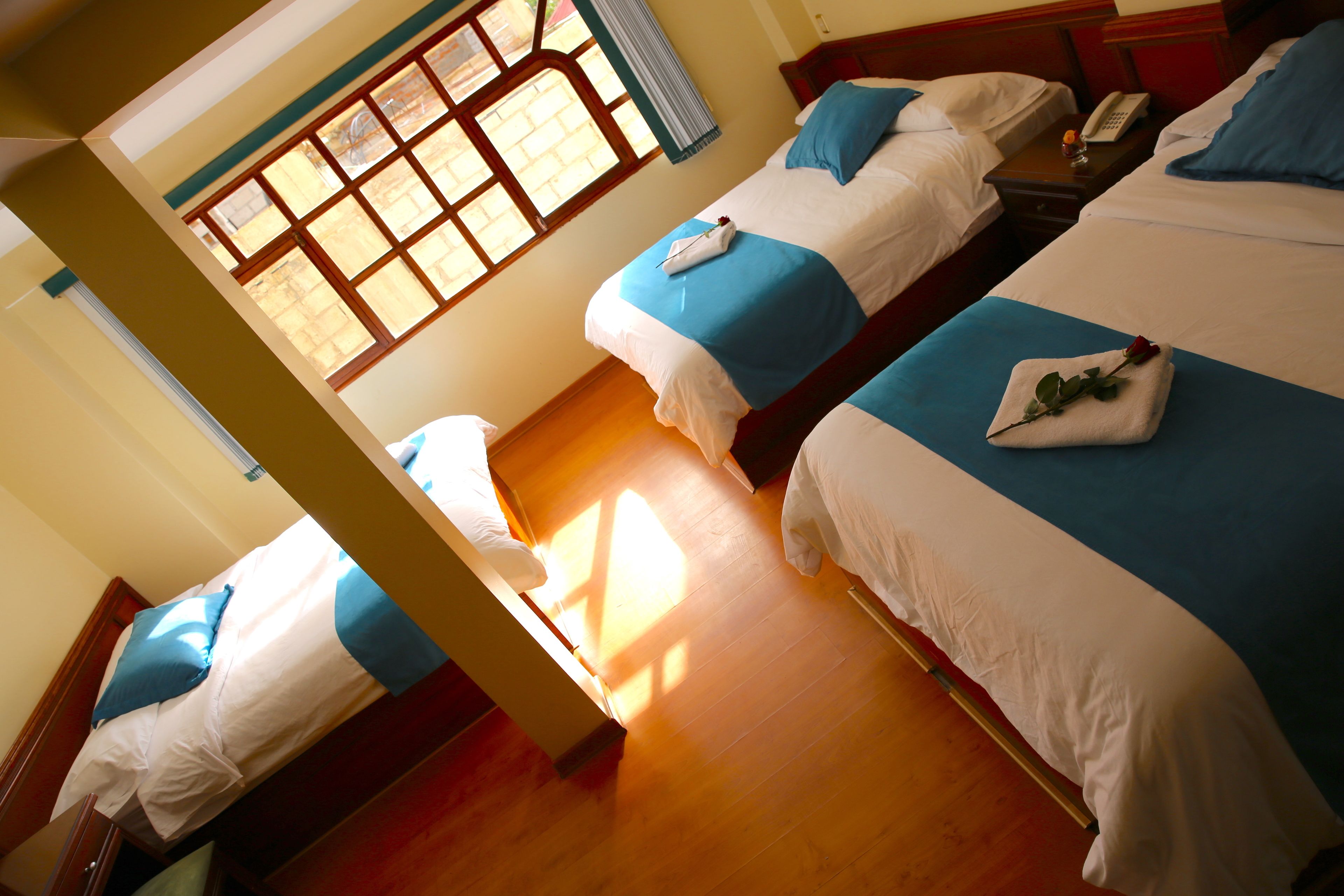 standard triple room | desk, free wifi, bed sheets