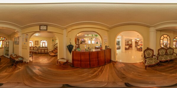 Reception - Hotel Donde Marcelo (Baños de Agua Santa)