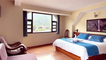 Habitación doble superior | Escritorio, wifi gratis, ropa de cama