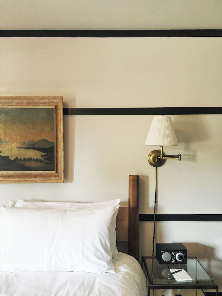 Brentwood Hotel by null Brentwood Hotel by null