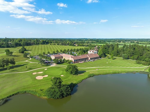 The Warwickshire Hotel and Country Club